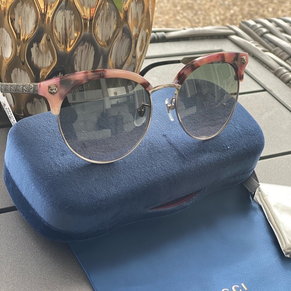Brand new ✌🏼Gucci sunglasses💞💞💗 - Picture 6 of 8
